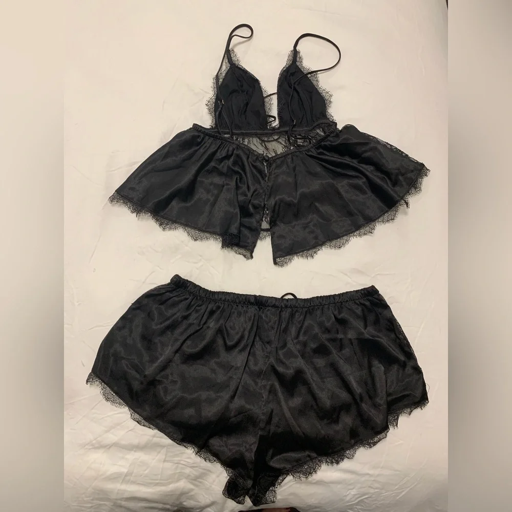 Black Lace/Silk Sleepwear 2 Piece Set - Picture 2 of 4